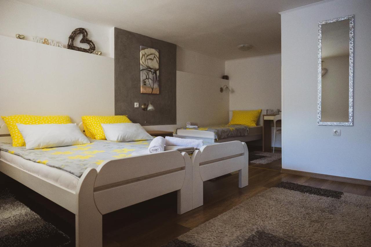 Soba I Apartman Dula Огулин Екстериор снимка