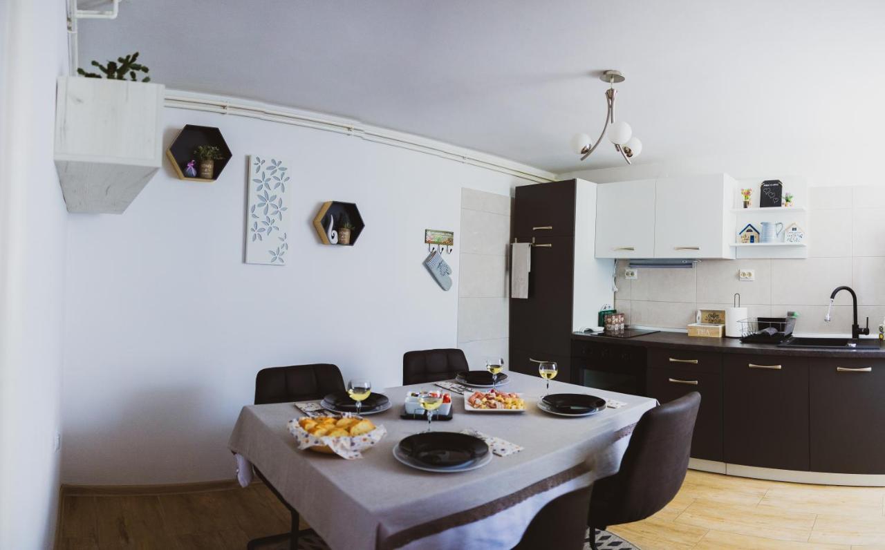 Soba I Apartman Dula Огулин Екстериор снимка